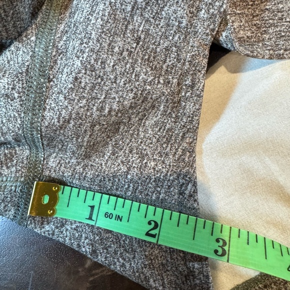 lululemon athletica Gray and Black Speed Up‎ Athletic Shorts, Gray/Black, Size 8 - Picture 12 of 13